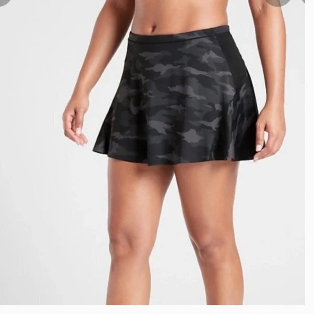 Athleta Match Point Skort 13.5" Size Small